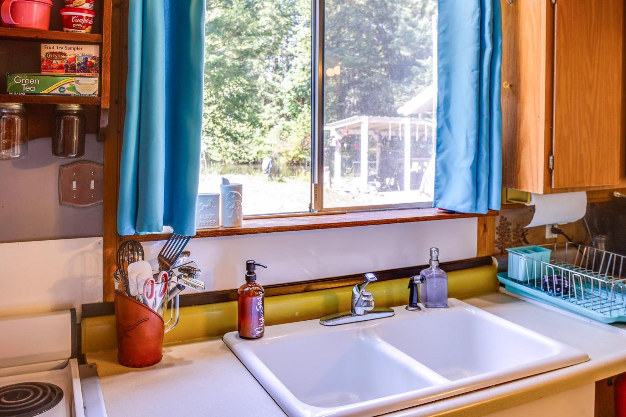 Quaint Ashford Studio Stay 5 Mi To Mt Rainier! Bagian luar foto